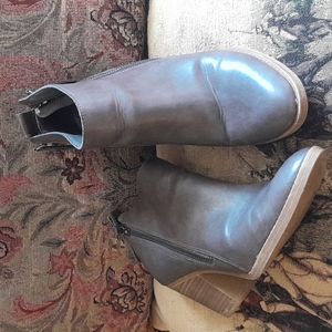 🌺LEXI & ABBIE GRAY LEATHER Boots